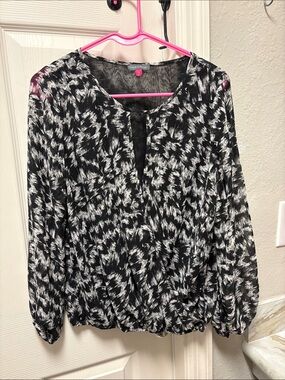 Vince Camuto Black and White Printed Keyhole Blouse